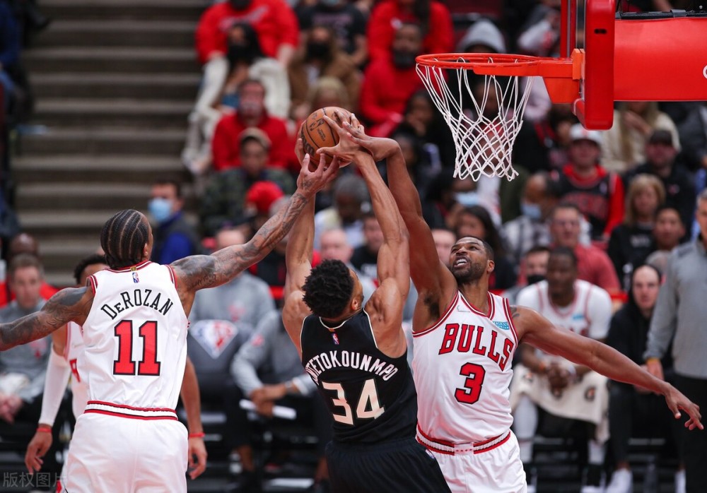  公牛德罗赞35+7空砍，加时惜败骑士遭连败  